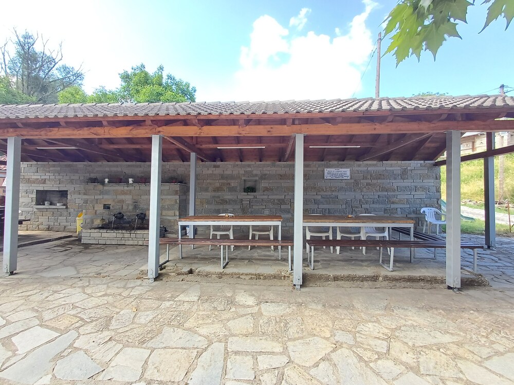 Πλατεία Α. Διάκου. Ζούζουλη, Καστοριά