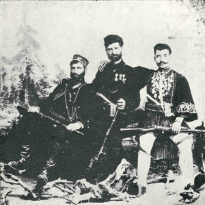 Οι οπλαρχηγοί Ιωάννης Καραβίτης, Γεώργιος Βολάνης και Γεώργιος Δικώμυνος-Μακρής